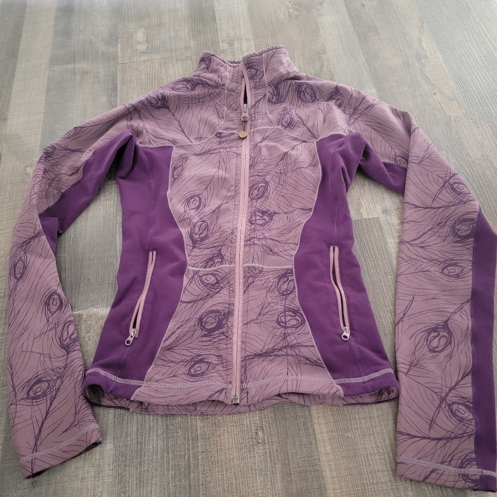 Lululemon forme jacket size 4